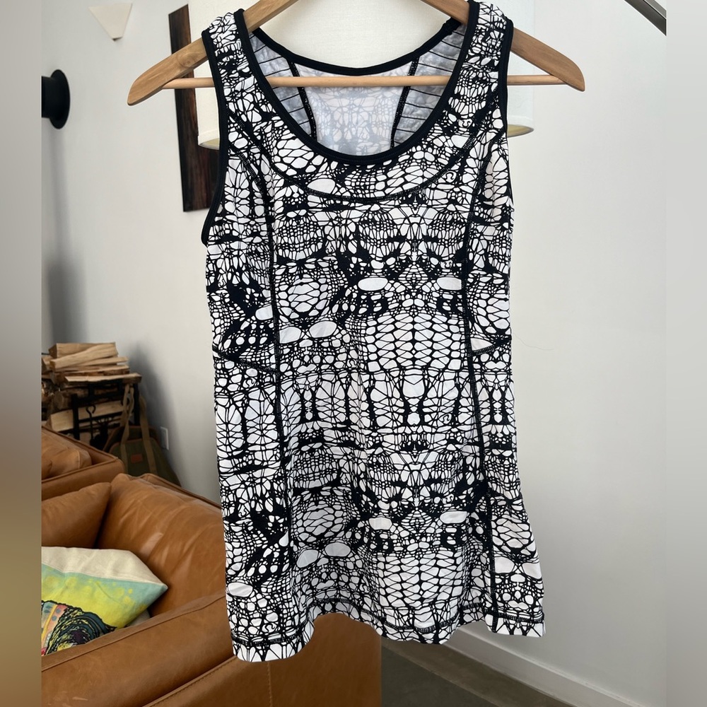 Lululemon Run: Stay On Course Tank